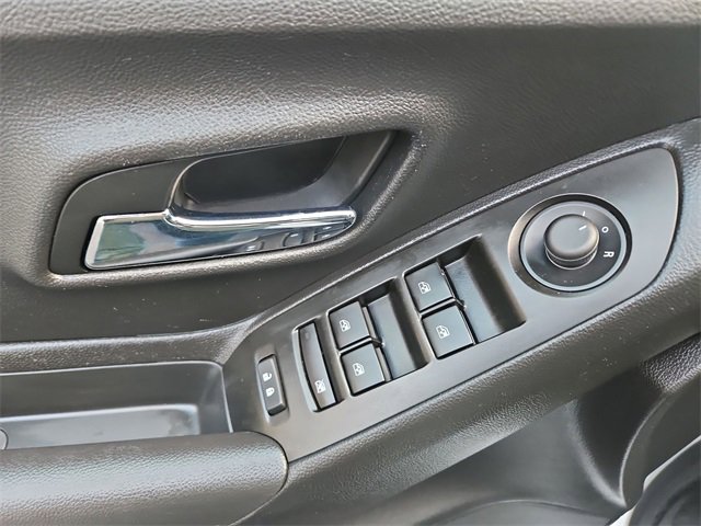 Used 2020 Chevrolet Trax LT w/ LT Convenience Package image 22