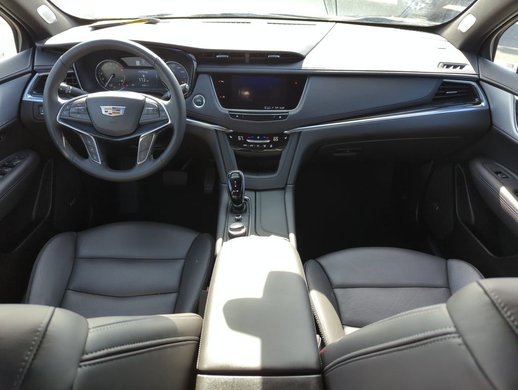 Used 2025 Cadillac XT5 Premium Luxury FWD image 14