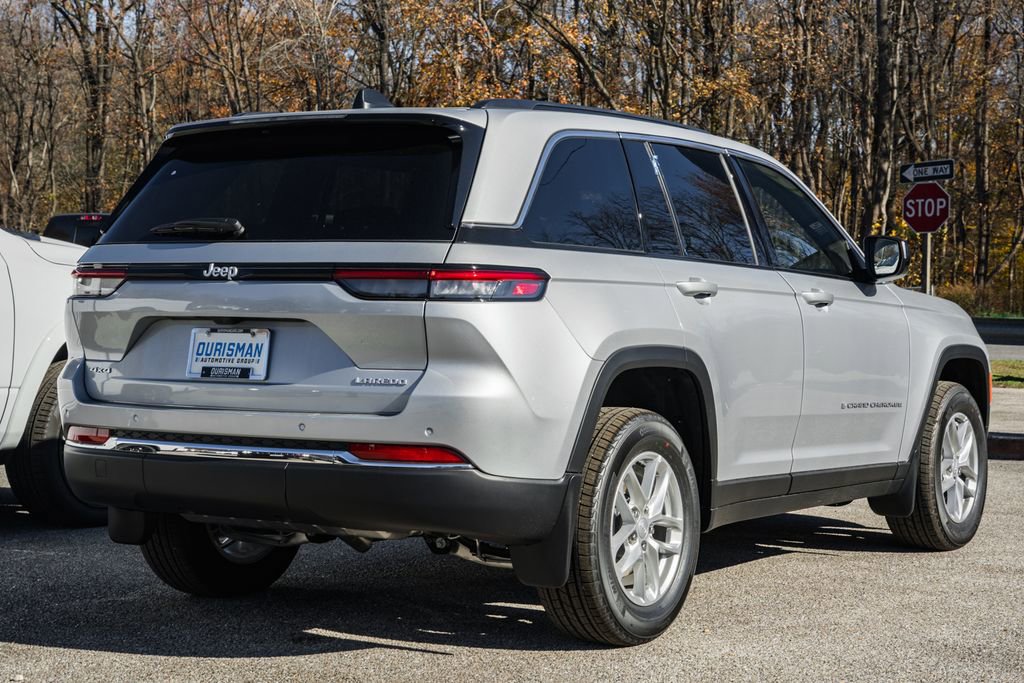New 2025 Jeep Grand Cherokee Laredo X w/ Luxury Tech Group I image 4