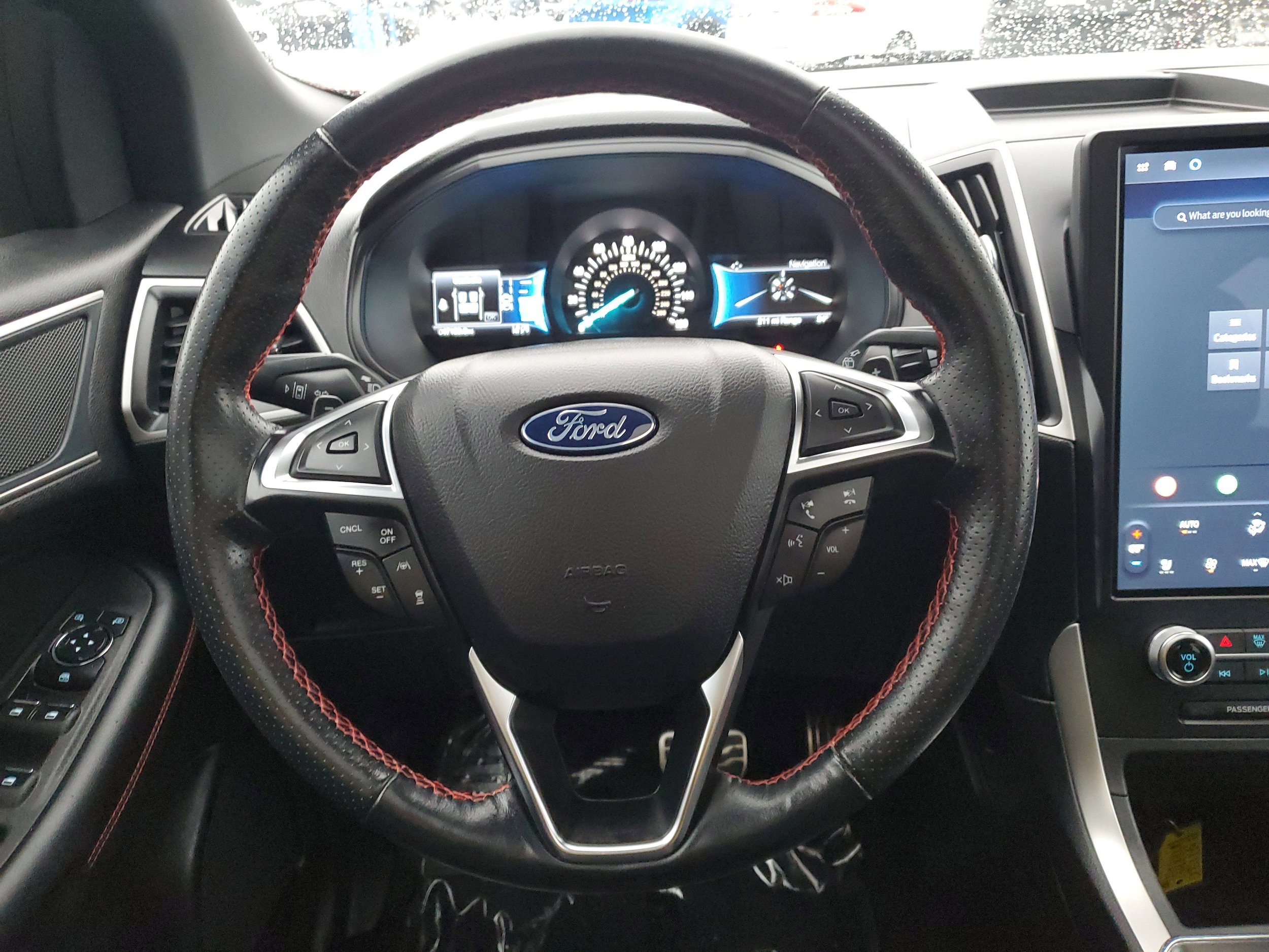 Used 2024 Ford Edge ST-Line w/ Class II Trailer Tow Package AWD/4WD image 28