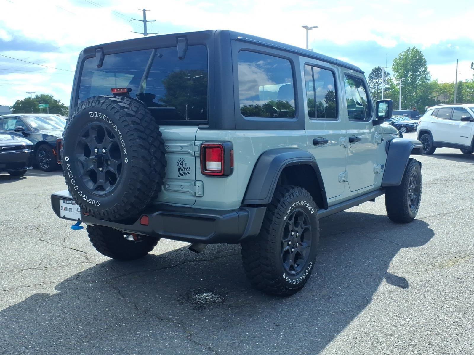 Used 2023 Jeep Wrangler Unlimited w/ Cold Weather Group AWD/4WD image 2