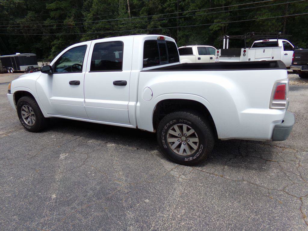 Used 2008 Mitsubishi Raider LS image 4