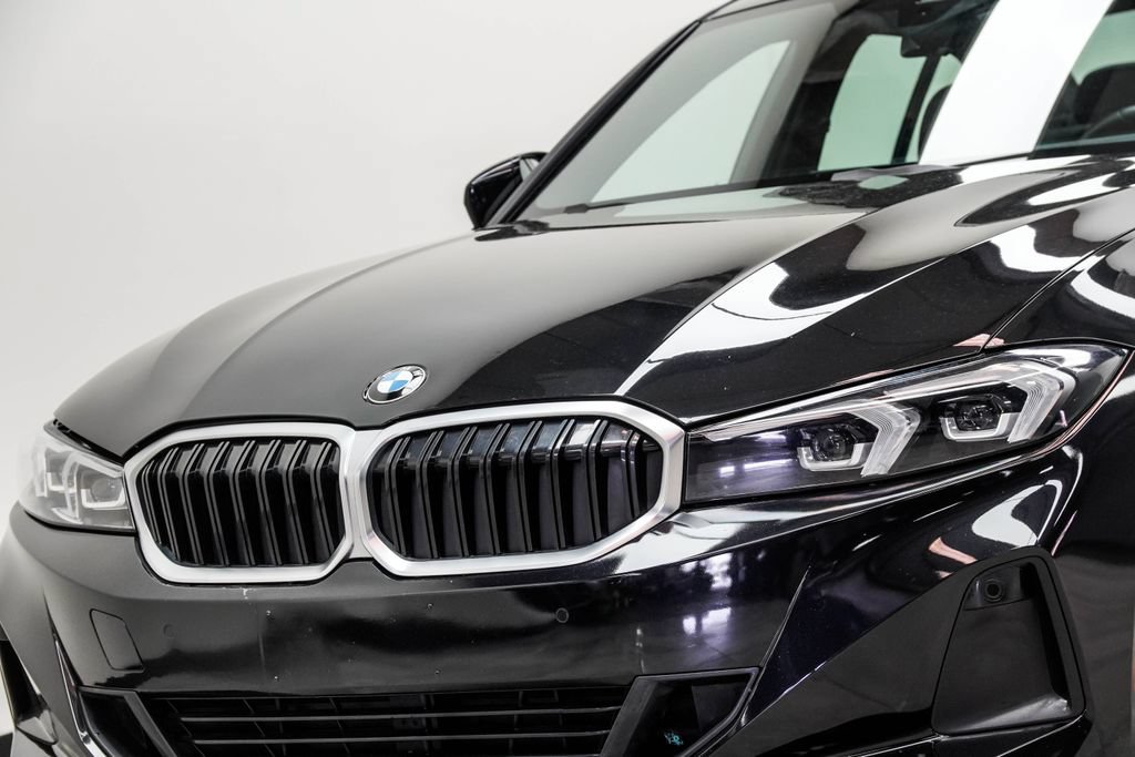 Used 2024 BMW 330i Sedan w/ Convenience Package RWD image 2