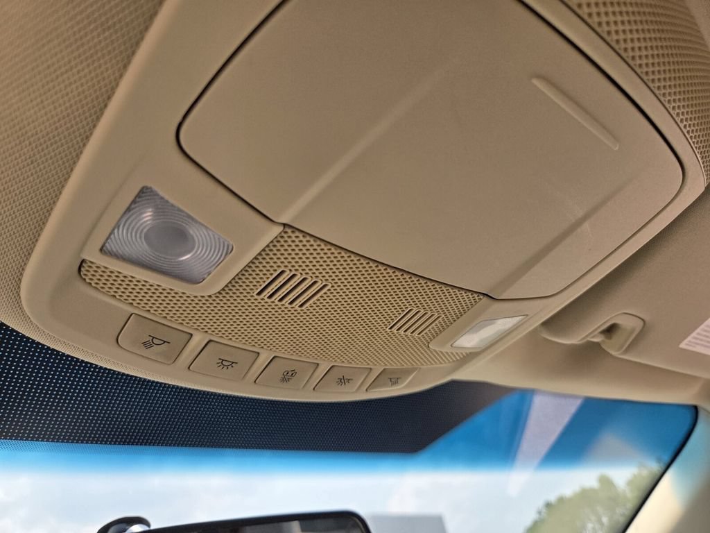 Used 2016 Ford Edge SE FWD image 29
