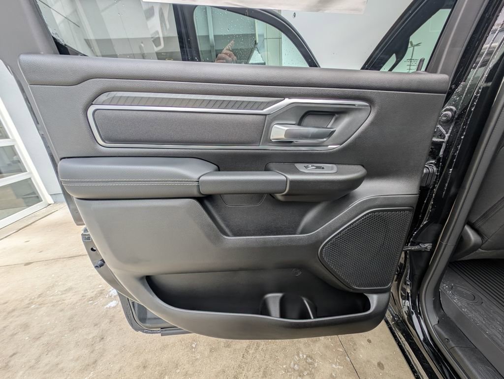 New 2026 RAM 1500 4x4 Crew Cab image 42