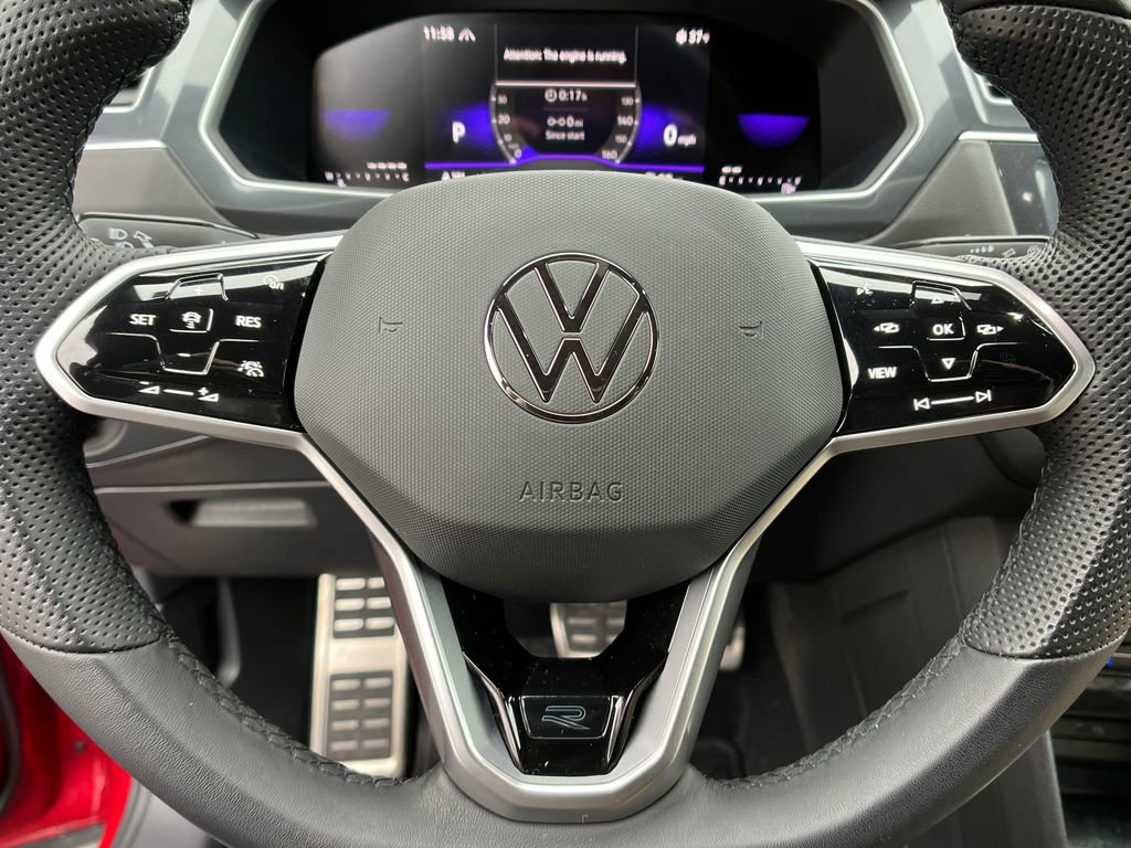 Used 2024 Volkswagen Tiguan SE R-Line image 14