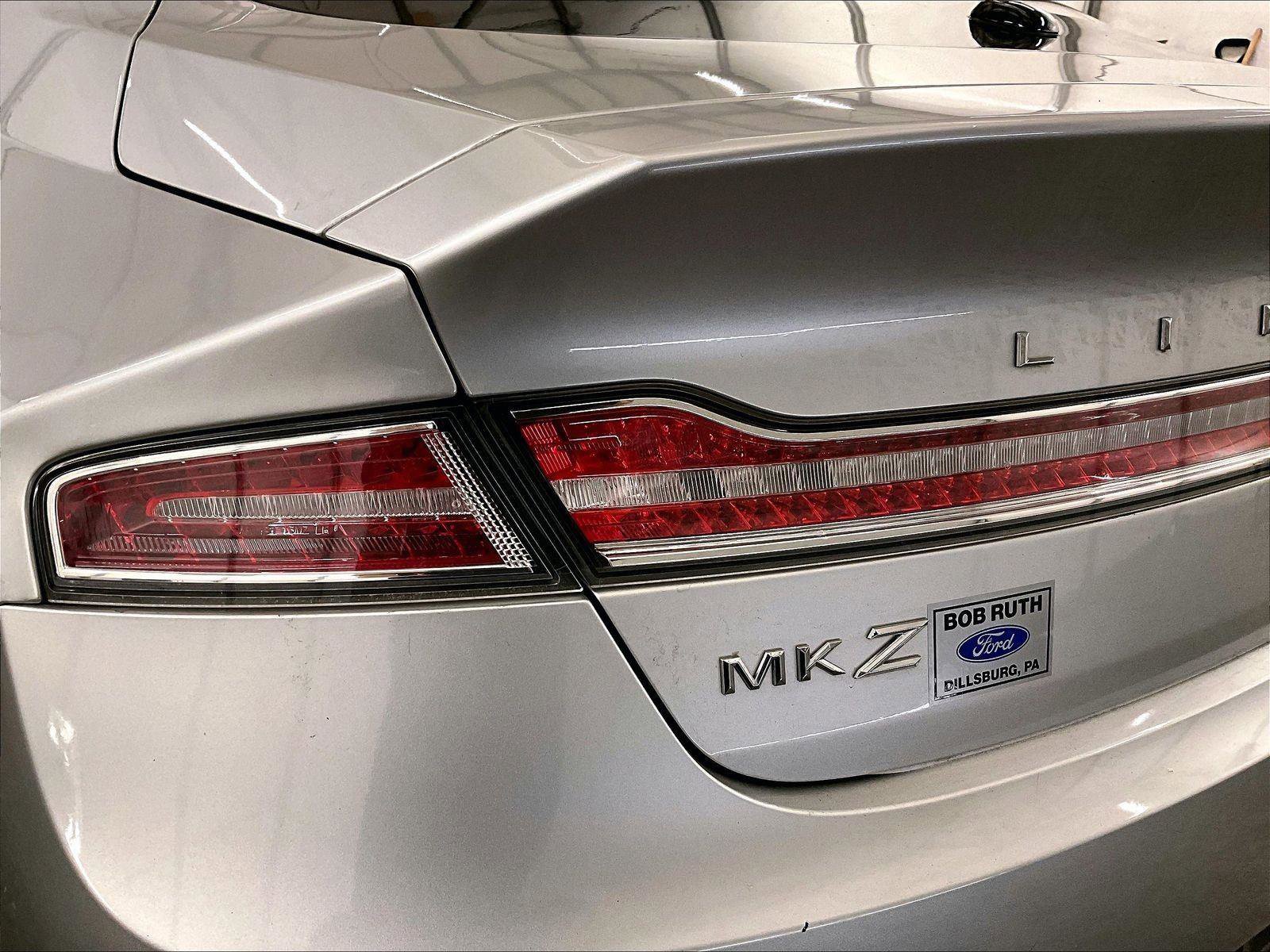 Used 2017 Lincoln MKZ Premiere image 29