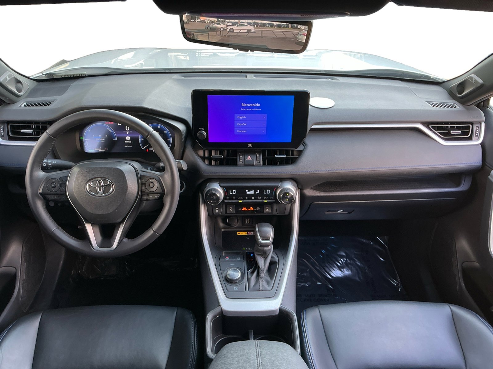 Used 2023 Toyota RAV4 XSE AWD/4WD image 10