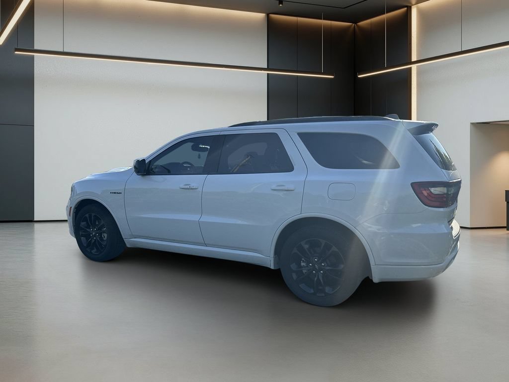 Used 2024 Dodge Durango R/T w/ Blacktop Package RWD image 3
