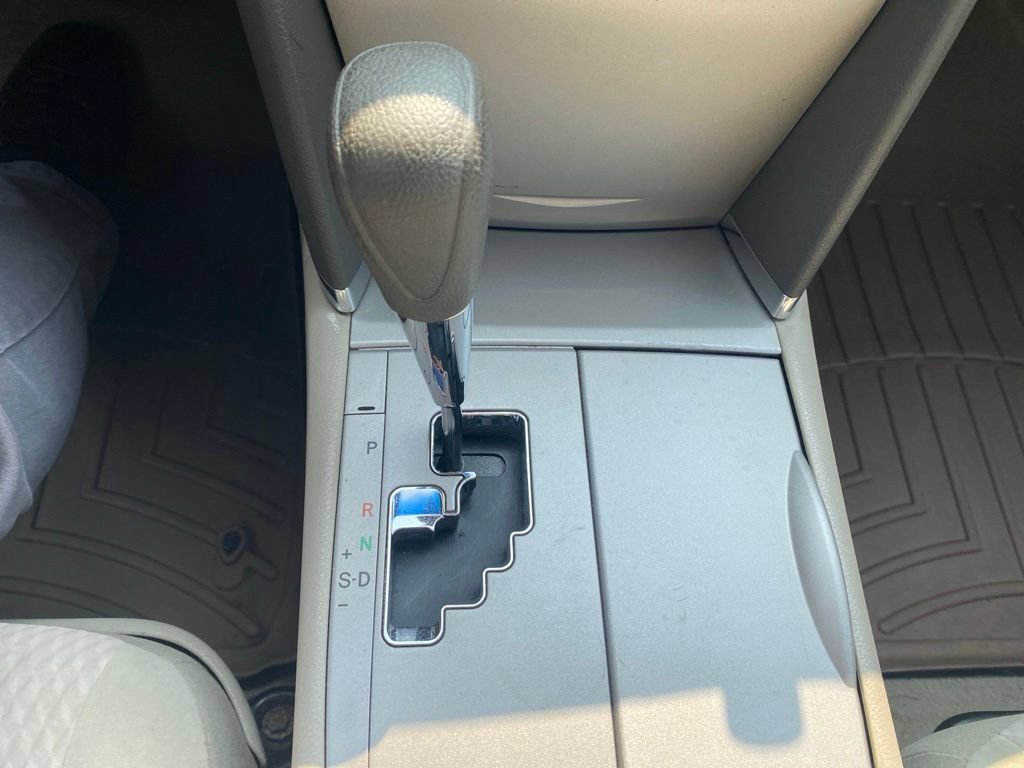 Used 2011 Toyota Camry LE FWD image 17