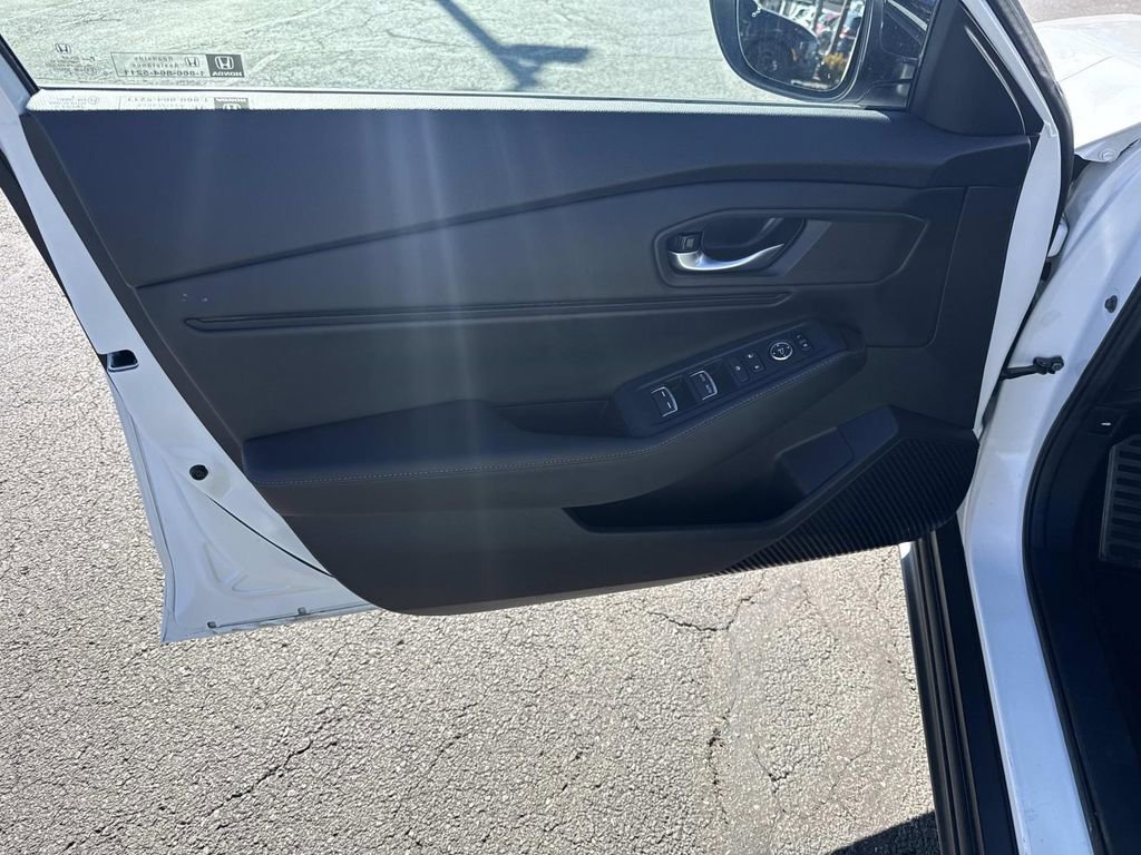 Used 2025 Honda Accord Sport image 15