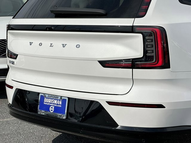 New 2025 Volvo EX90 Ultra image 8