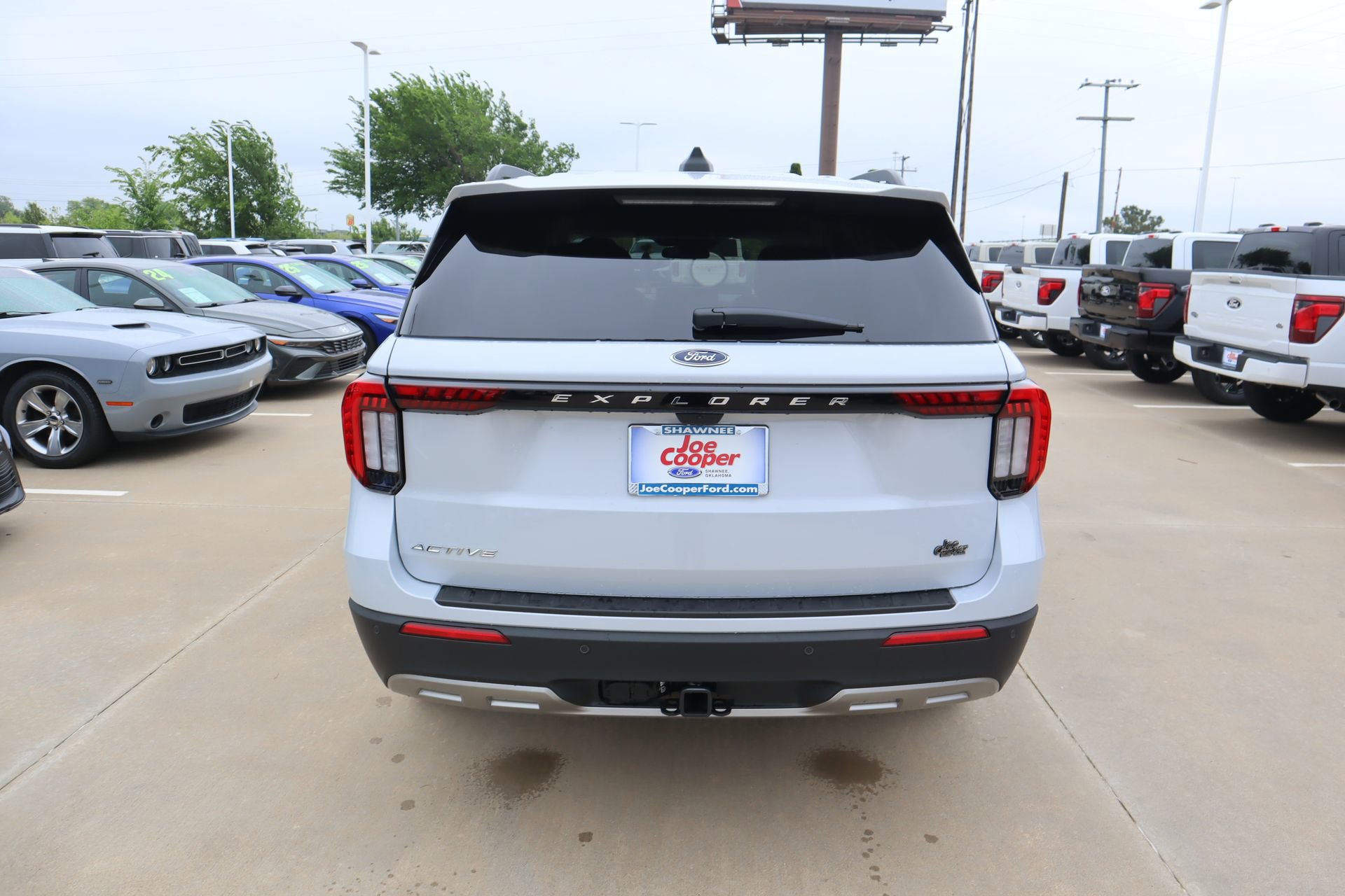 New 2026 Ford Explorer Active RWD image 23