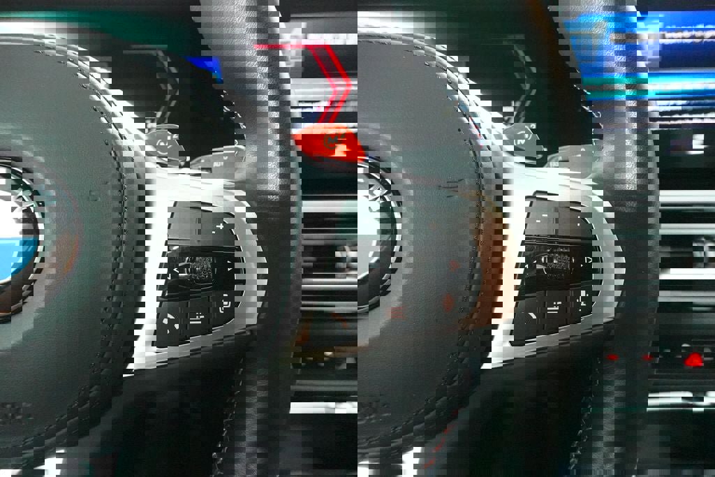 Used 2023 BMW M2 RWD image 11