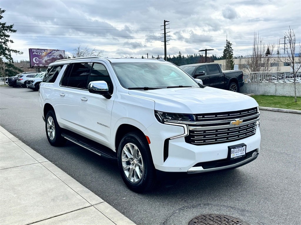 Used 2023 Chevrolet Suburban Premier image 7