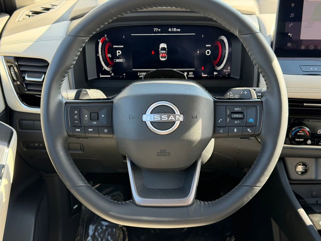 Used 2025 Nissan Rogue SL w/ Tech Package image 30