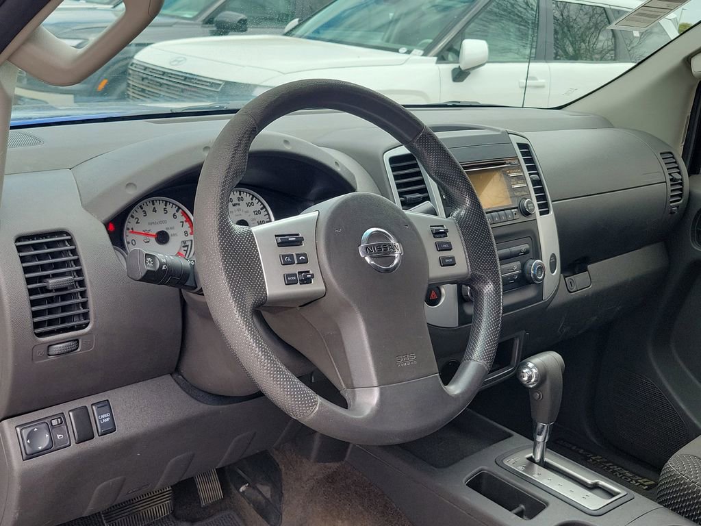 Used 2014 Nissan Frontier Desert Runner image 20