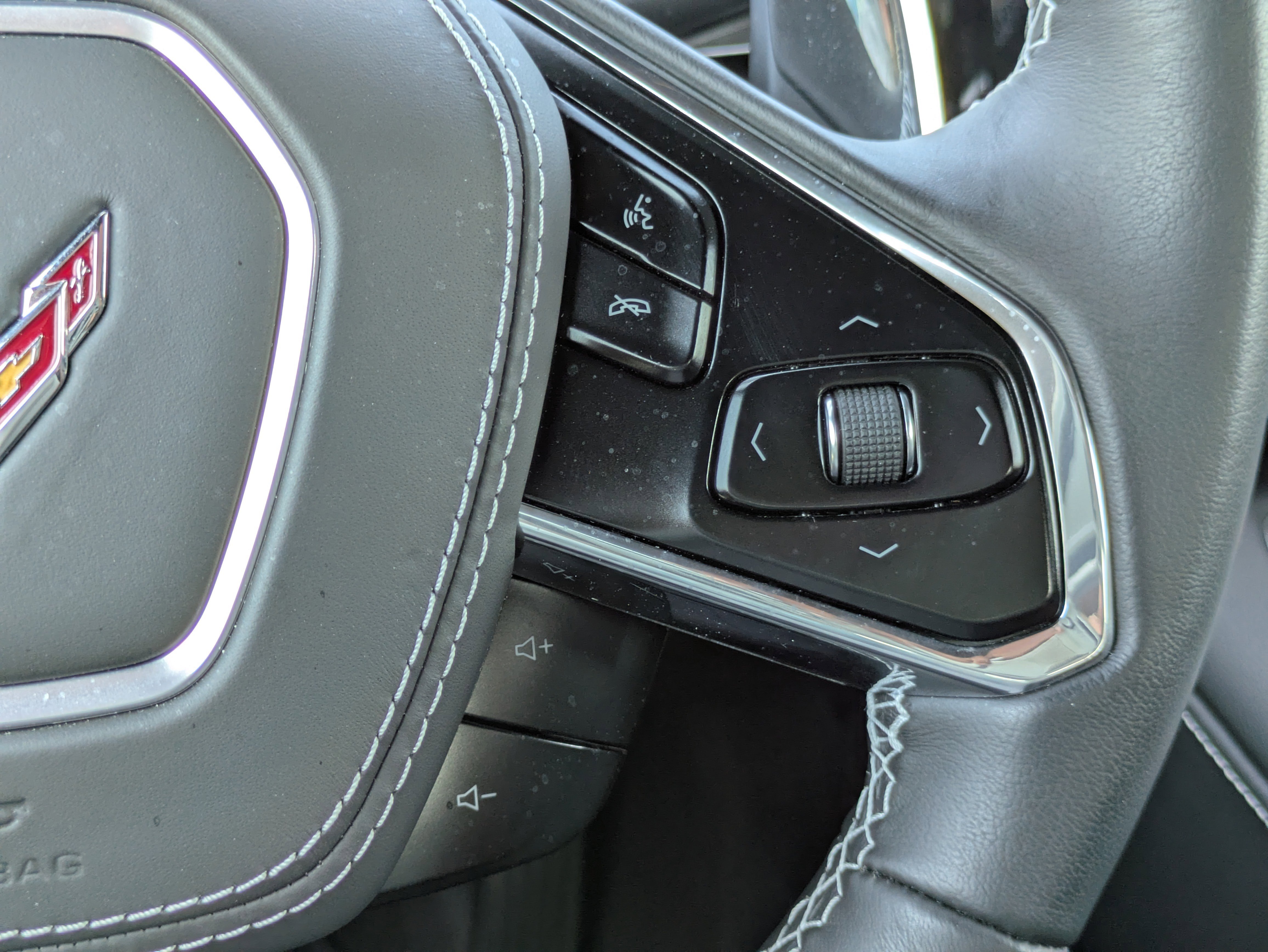 Used 2025 Chevrolet Corvette Stingray Coupe w/ 1LT RWD image 14