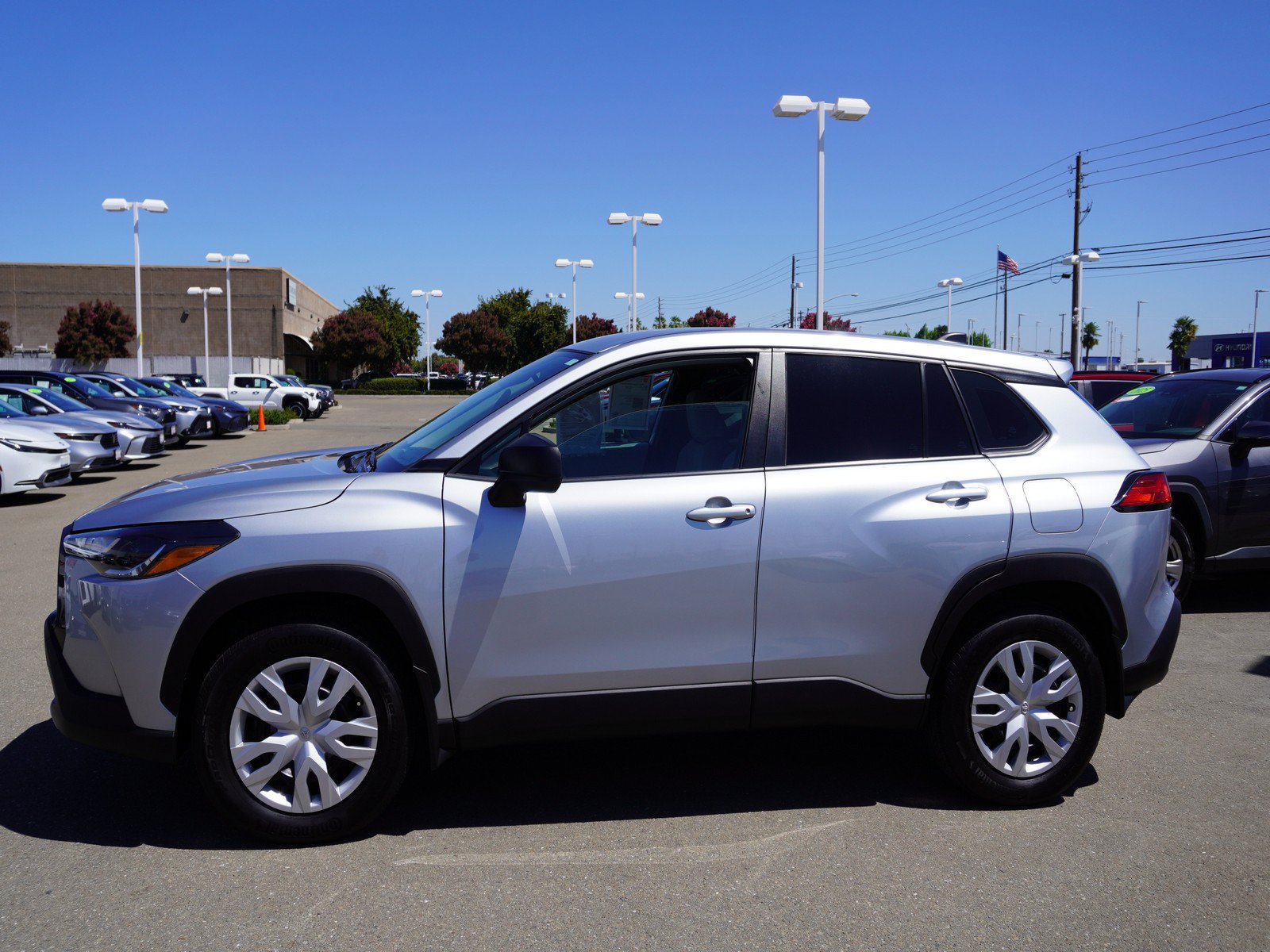 Used 2022 Toyota Corolla Cross L AWD/4WD image 6