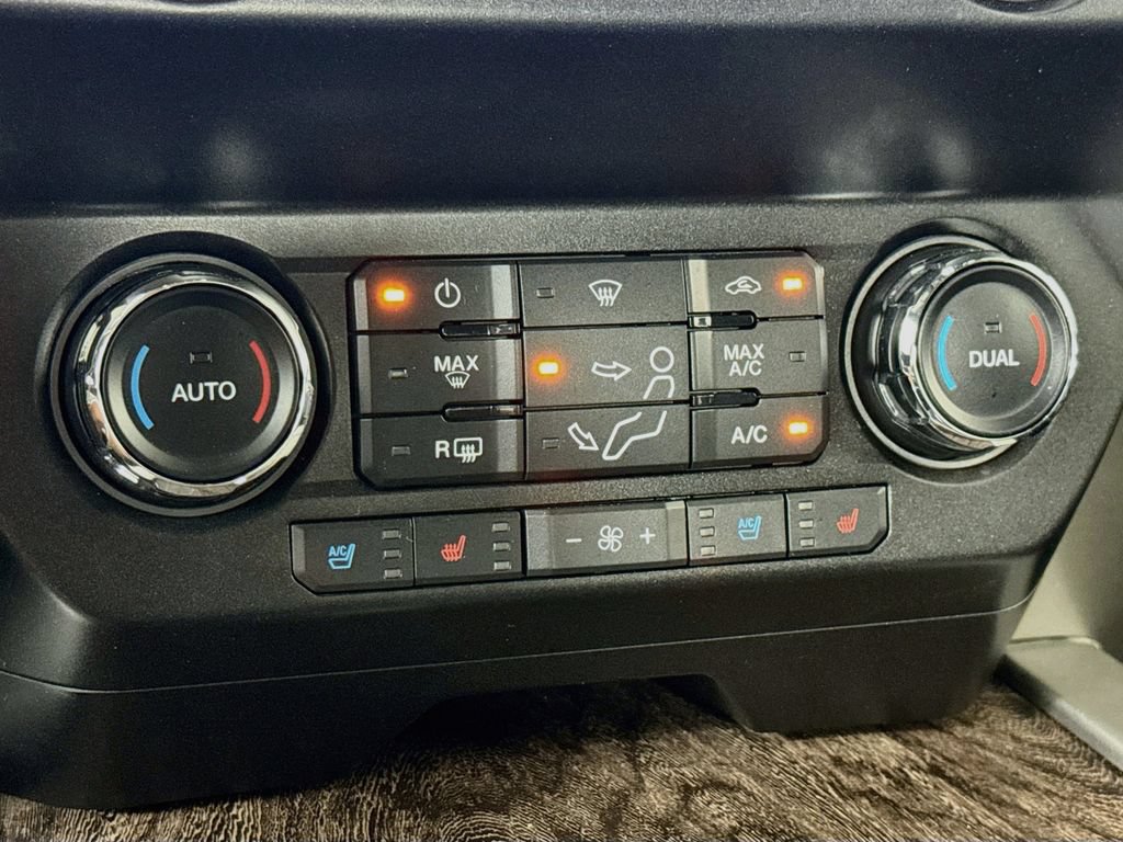 Used 2019 Ford F350 Lariat w/ Lariat Value Package AWD/4WD image 16