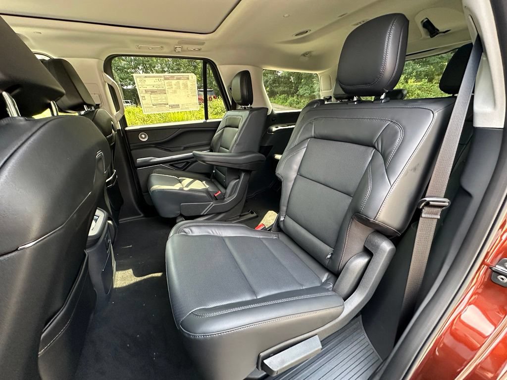 New 2027 Lincoln Navigator Reserve AWD/4WD image 20