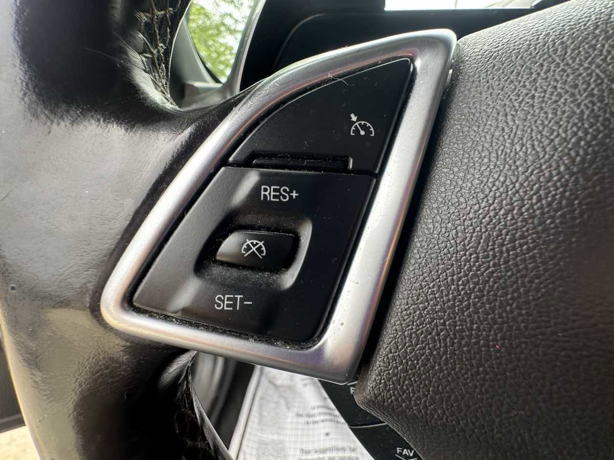 Used 2019 Chevrolet Camaro LT w/ Technology Package RWD image 14