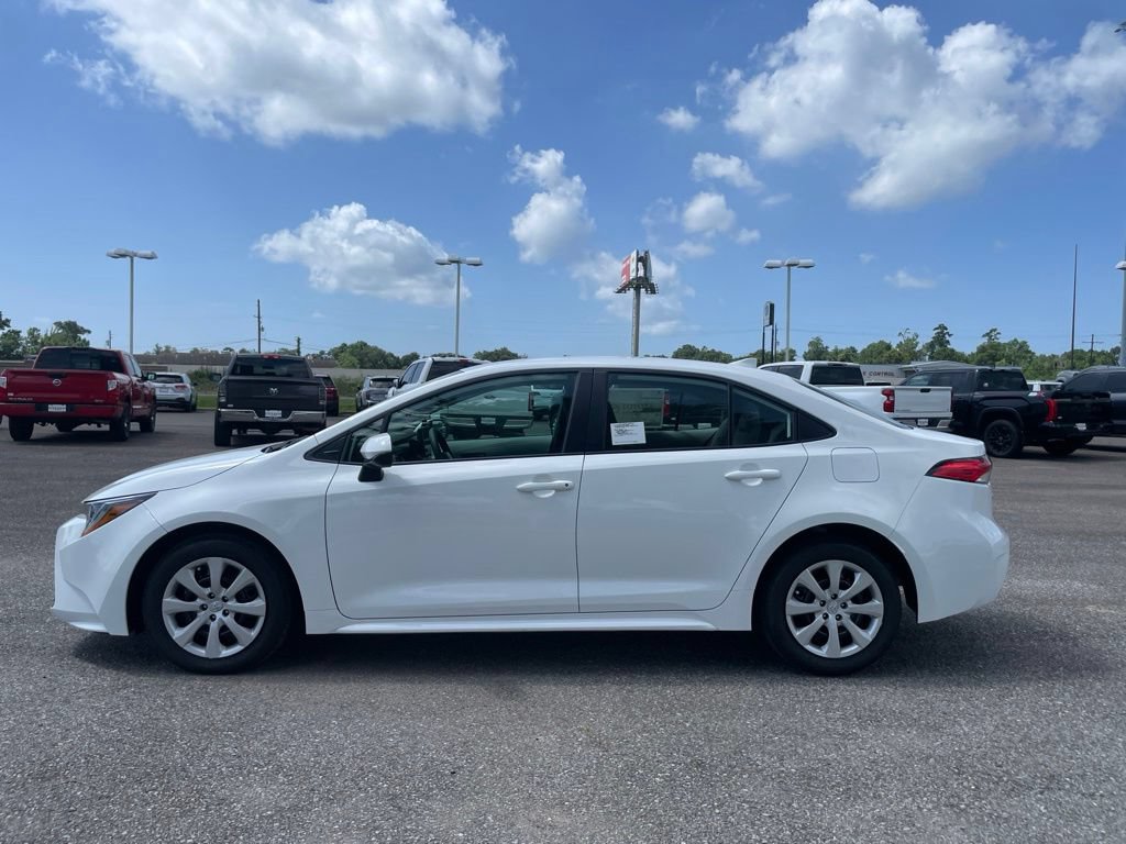 New 2026 Toyota Corolla LE FWD image 4