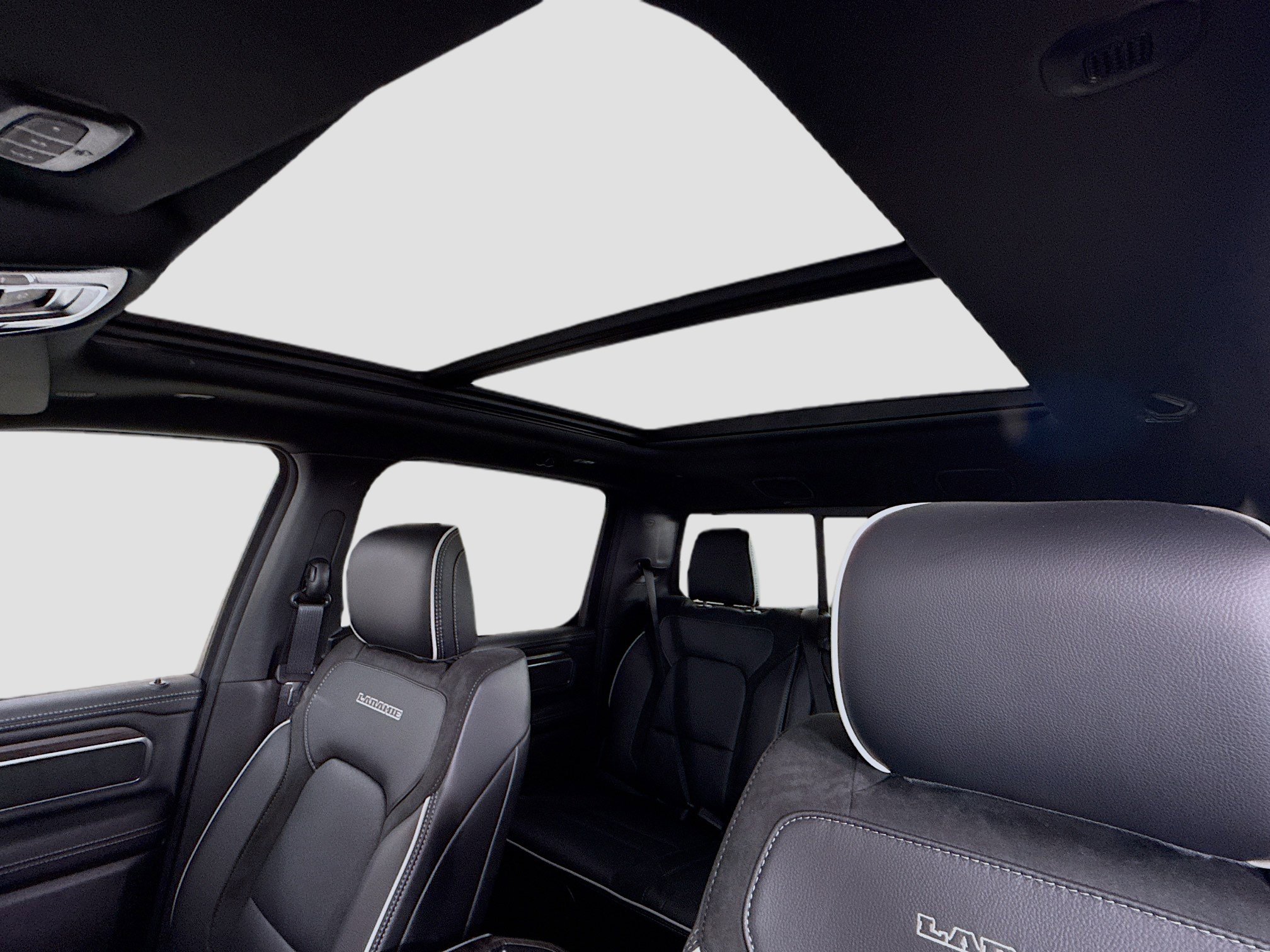 Used 2026 RAM 1500 Laramie w/ Night Edition image 22