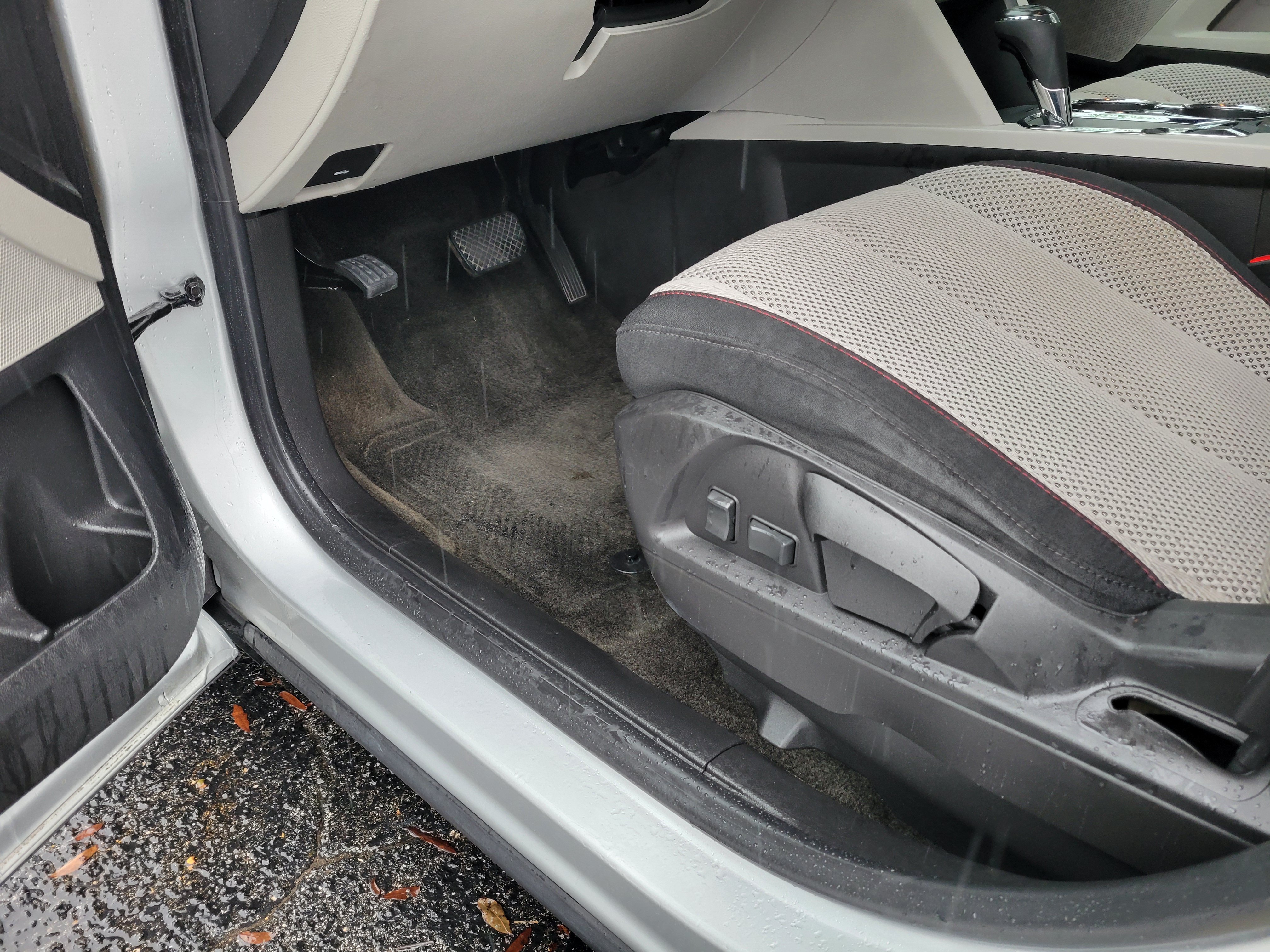 Certified 2017 Chevrolet Equinox LS FWD image 20