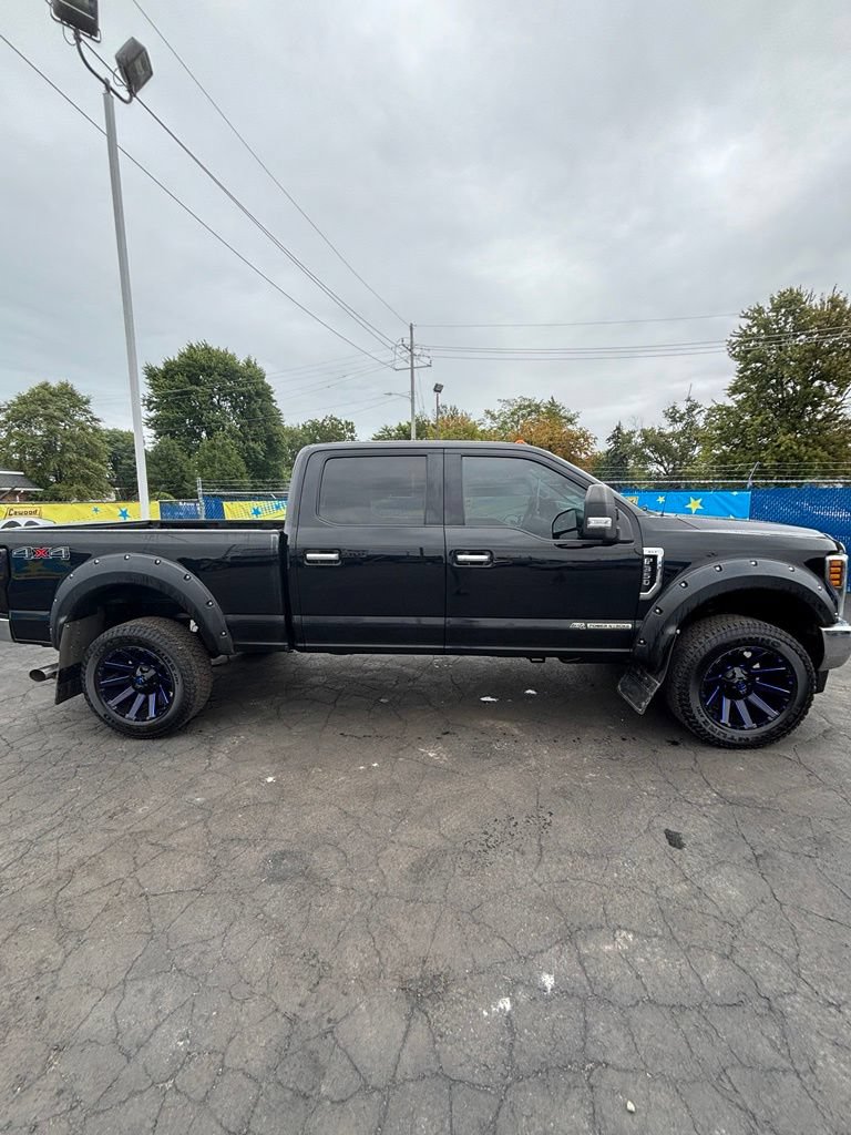 Used 2018 Ford F350 XLT w/ XLT Premium Package AWD/4WD image 3