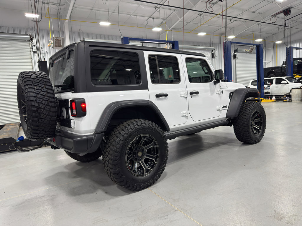 Used 2024 Jeep Wrangler Willys image 16