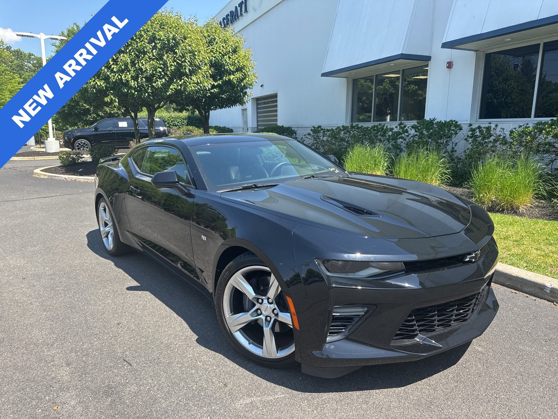 Used 2018 Chevrolet Camaro SS RWD image 1