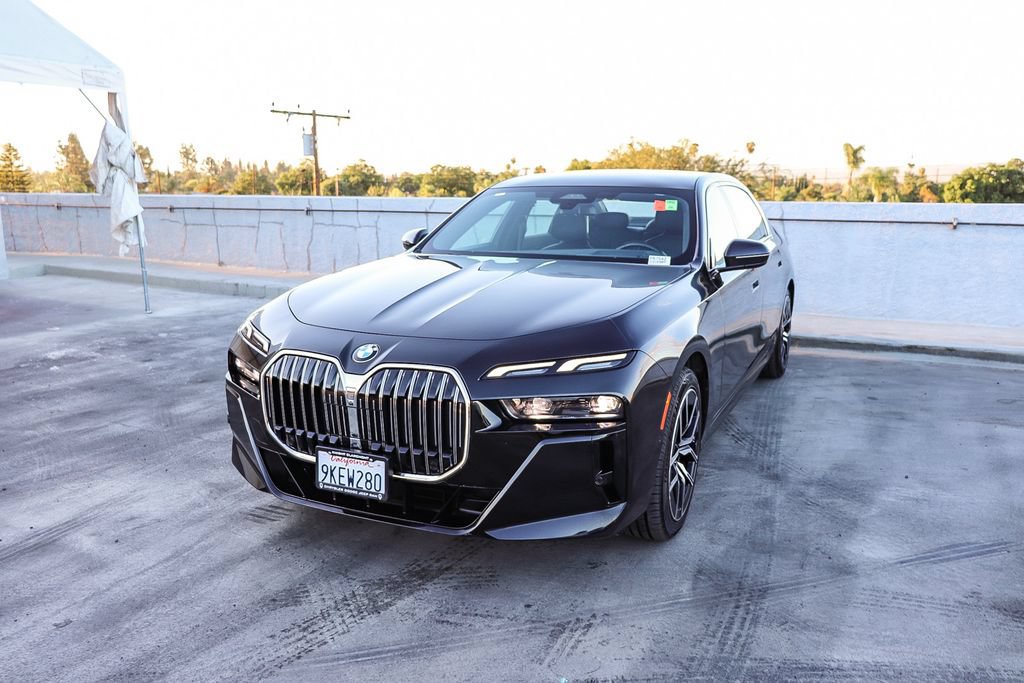 Used 2024 BMW 740i RWD image 4