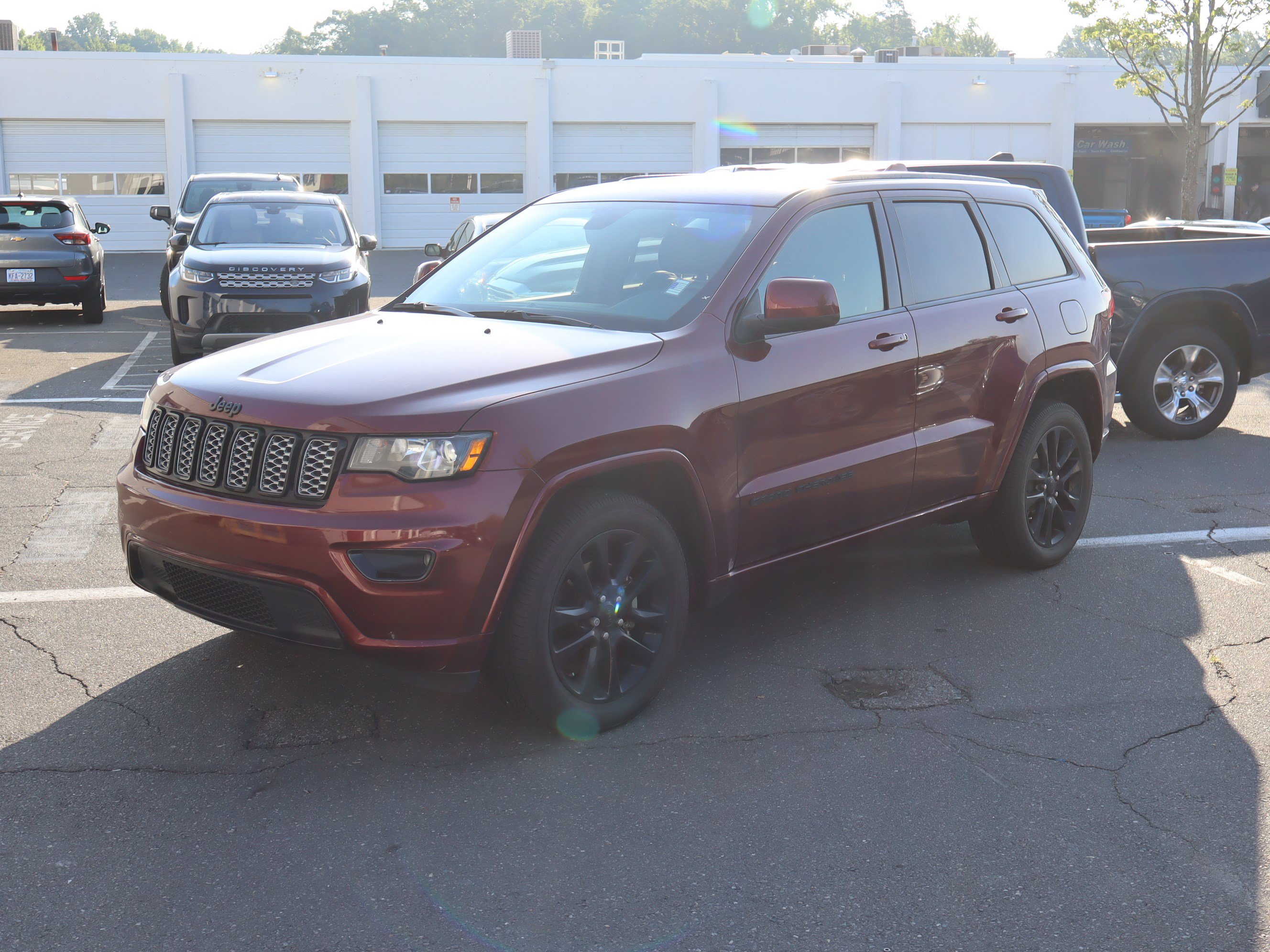 Used 2019 Jeep Grand Cherokee Altitude RWD image 16