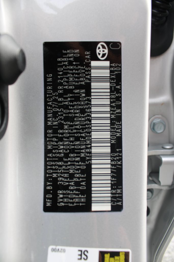 Used 2025 Toyota Corolla LE FWD image 32
