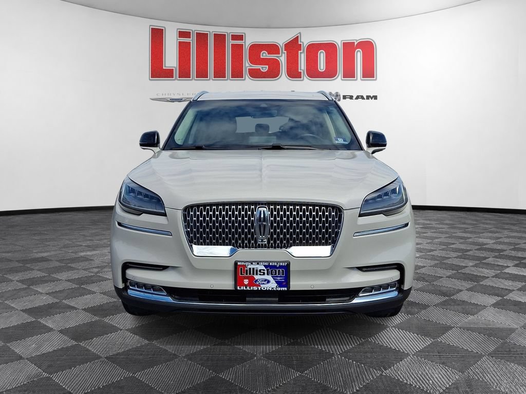 Used 2020 Lincoln Aviator Reserve w/ Elements Package Plus AWD/4WD image 2