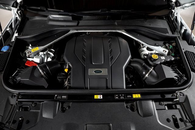 Used 2023 Land Rover Range Rover SE image 10