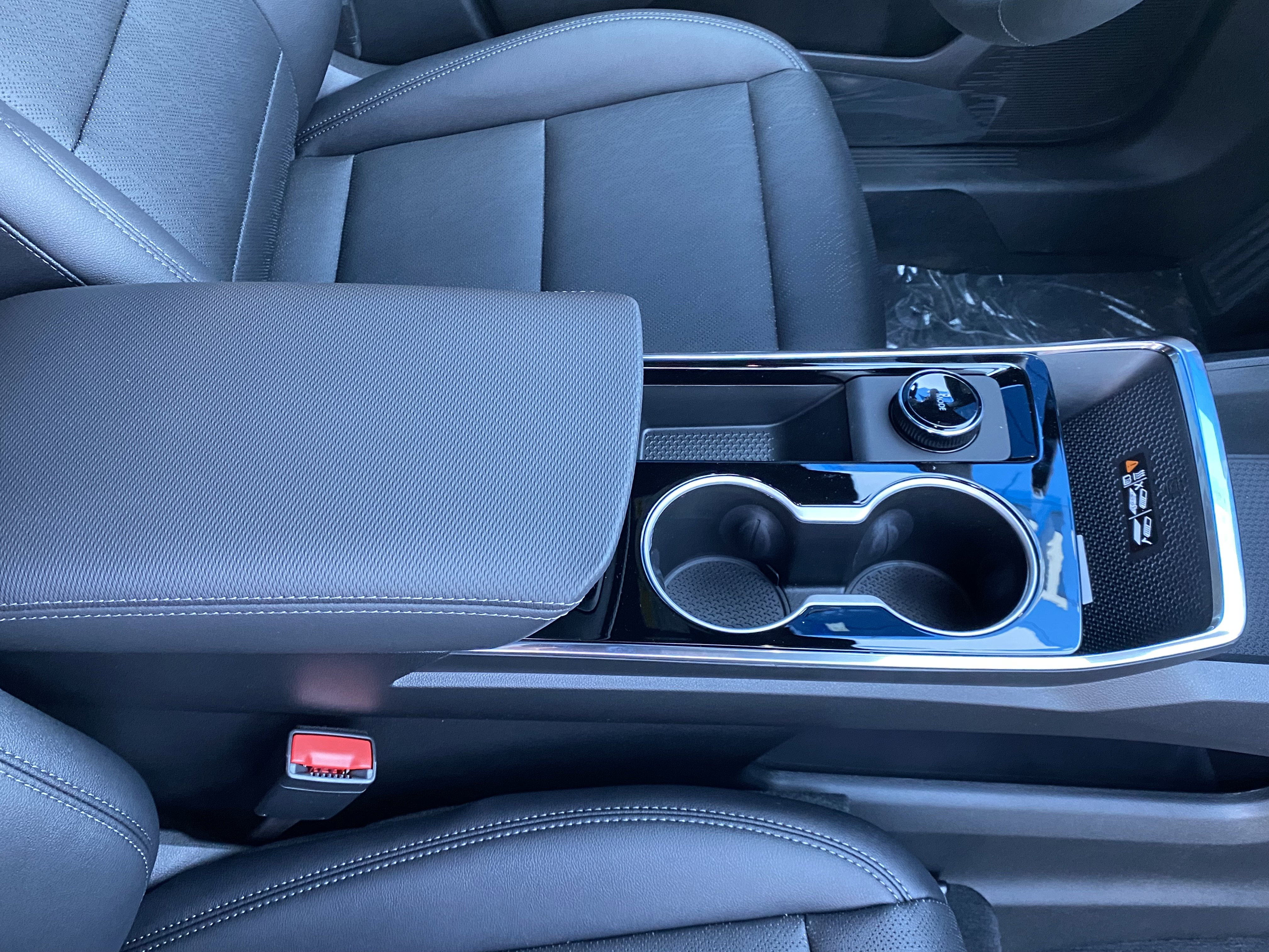 New 2026 Chevrolet Equinox LT w/ Convenience Package II image 15
