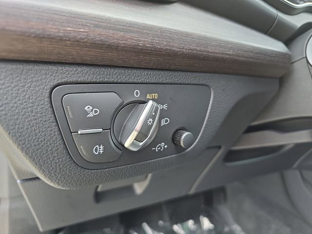 Used 2023 Audi Q5 2.0T Premium w/ Convenience Package image 29