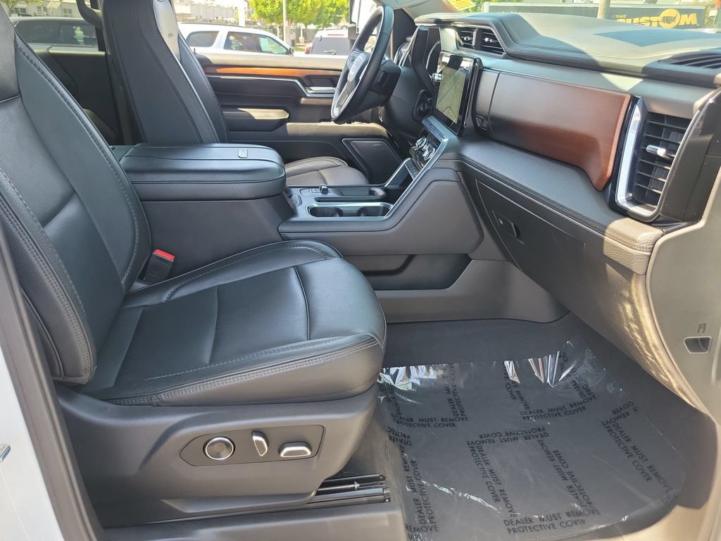 Used 2024 GMC Sierra 3500 Denali w/ Denali Reserve Package AWD/4WD image 20
