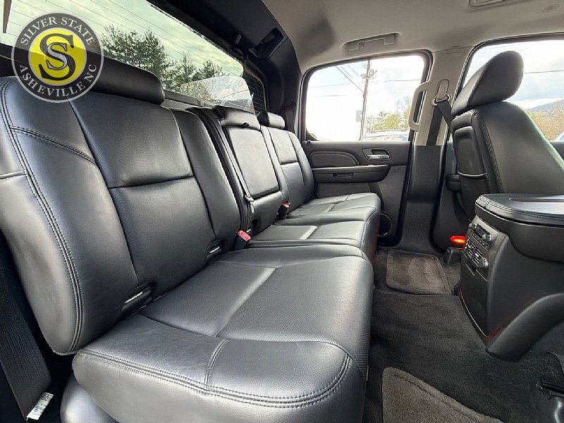 Used 2009 Cadillac Escalade EXT AWD/4WD image 18