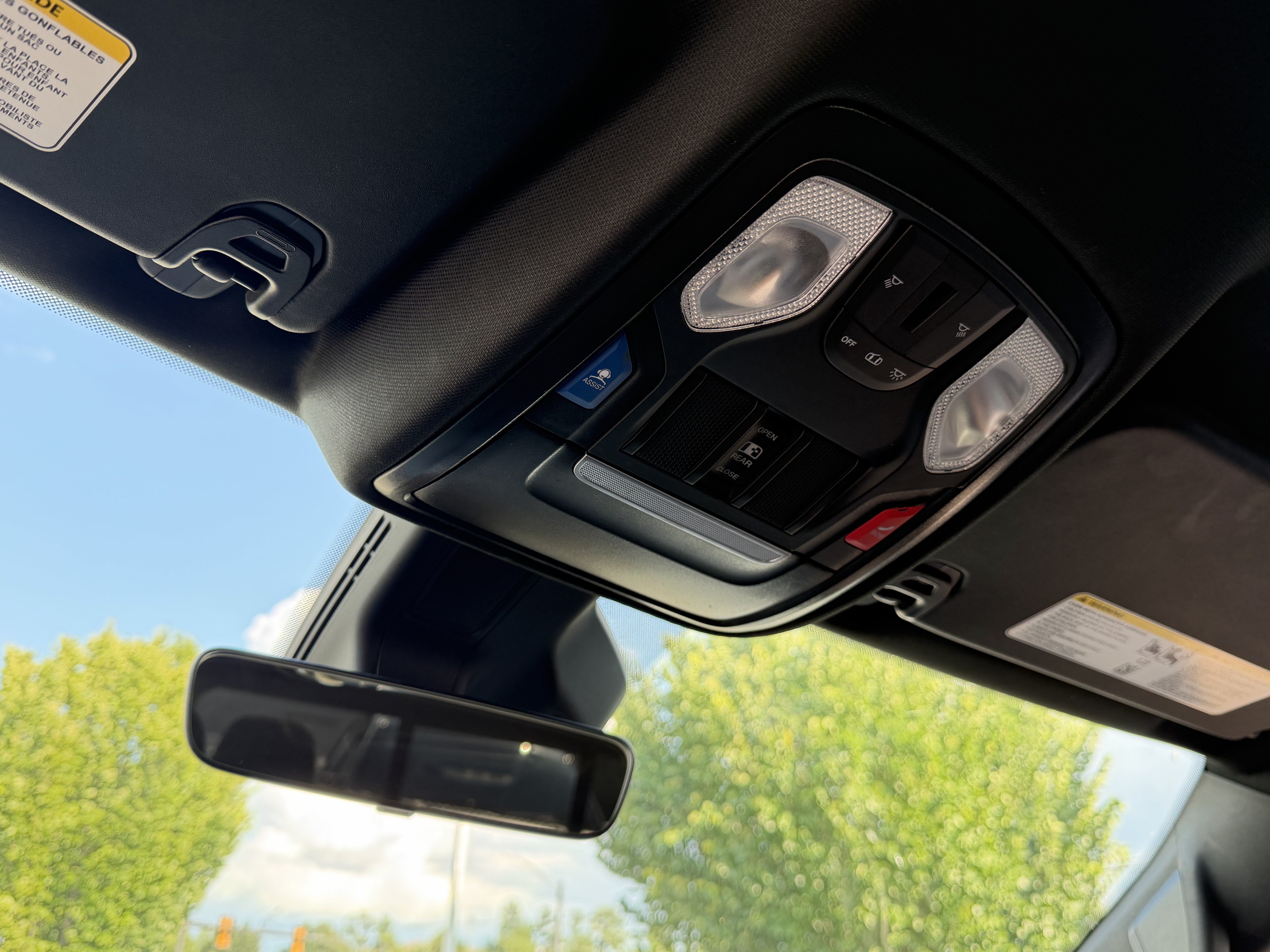 Used 2025 RAM 1500 Warlock AWD/4WD image 28