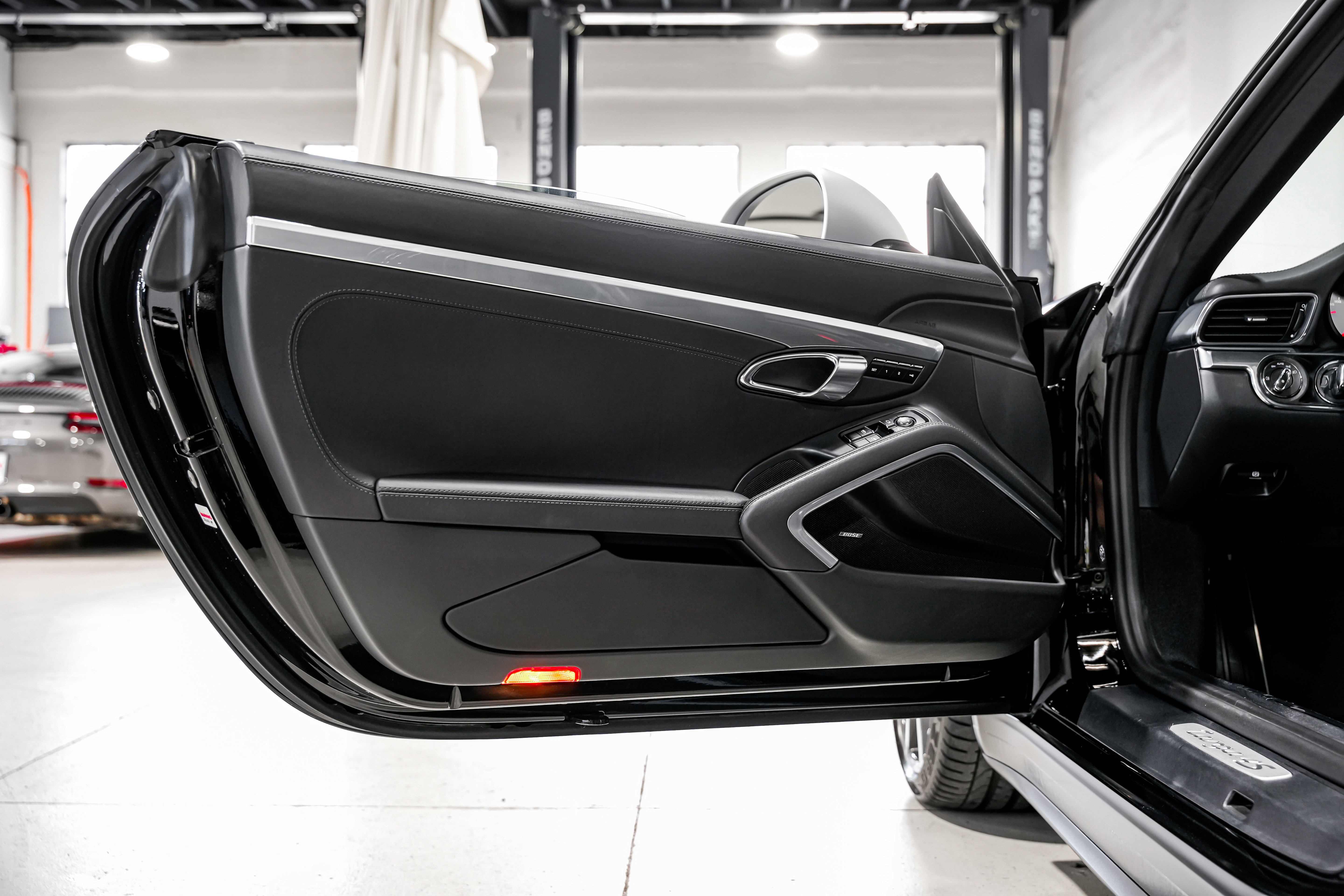 Used 2014 Porsche 911 Targa 4S image 27