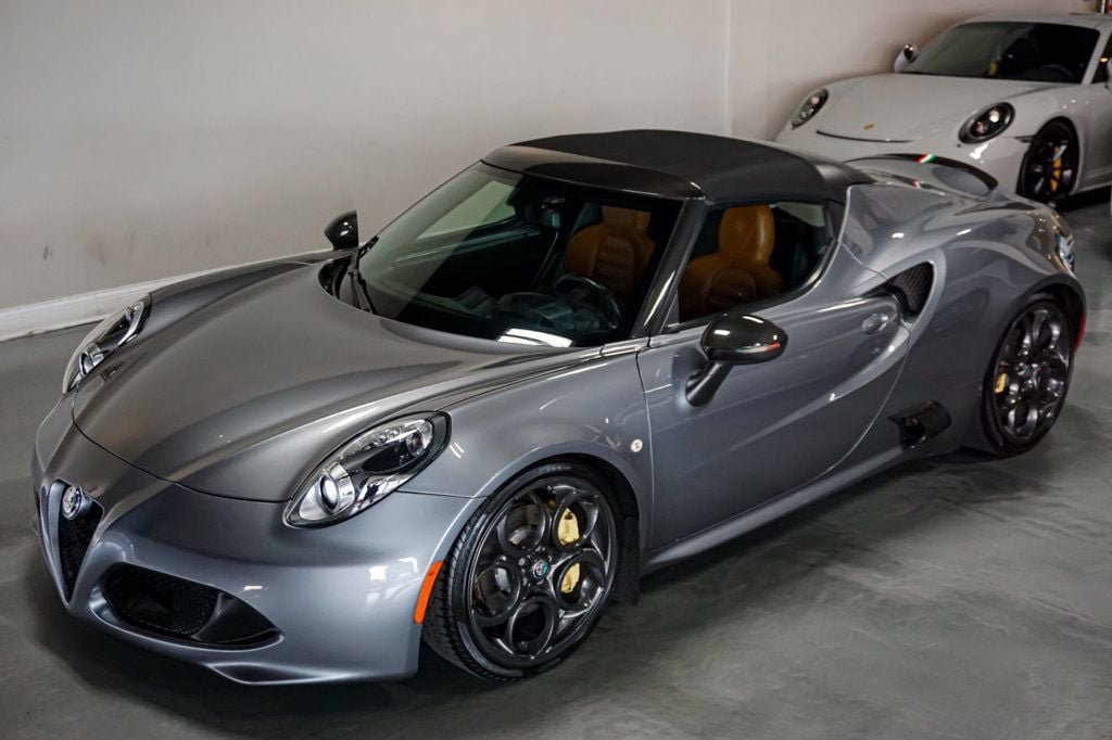 Used 2020 Alfa Romeo 4C Spider w/ Bright Package RWD image 27