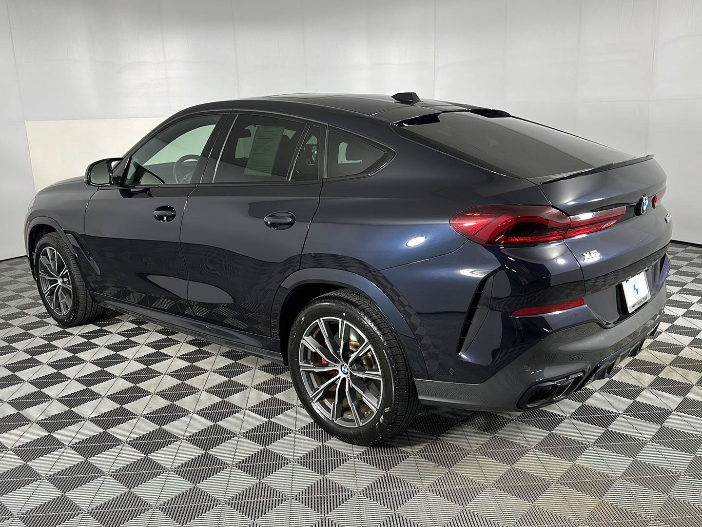 Used 2024 BMW X6 M60i AWD/4WD image 27