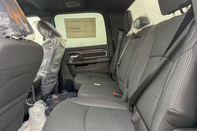 New 2026 RAM 3500 Big Horn AWD/4WD image 25