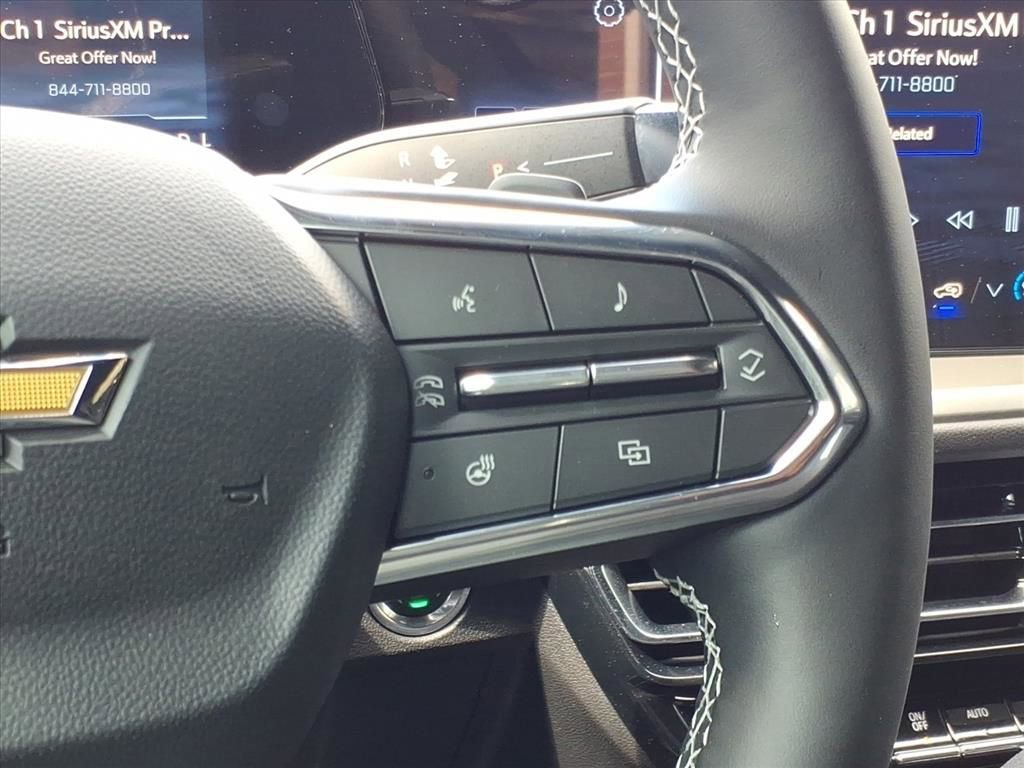 New 2026 Chevrolet Traverse LT w/ Sun and Wheel Package FWD image 13
