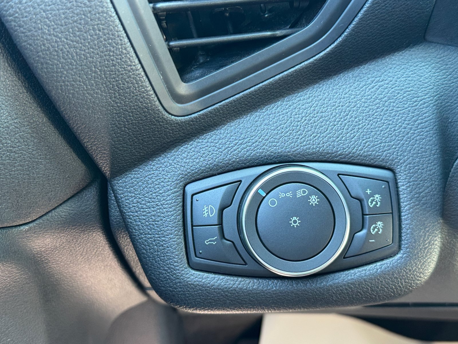 Used 2019 Ford Escape SE AWD/4WD image 20
