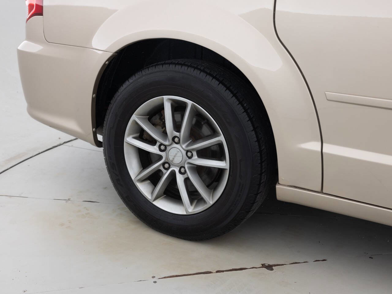 Used 2014 Dodge Grand Caravan SE FWD image 21