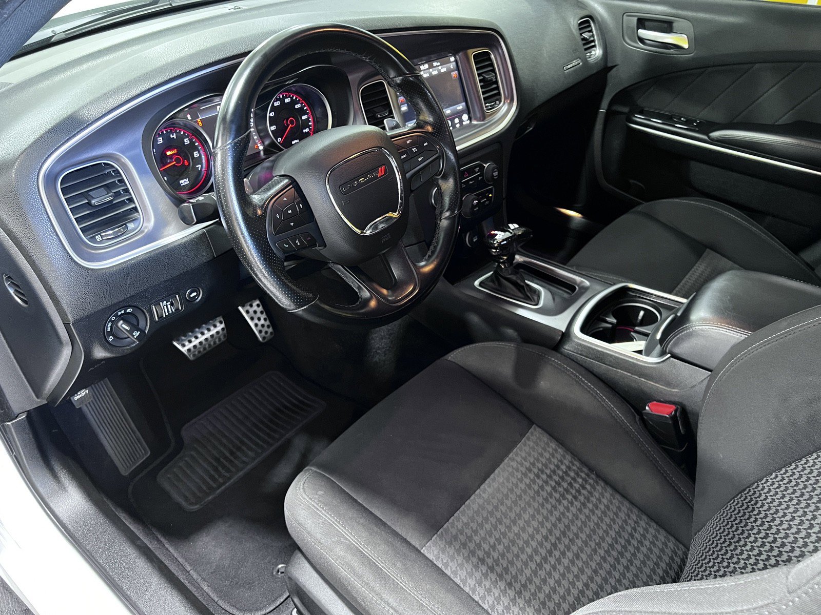 Used 2019 Dodge Charger GT image 14